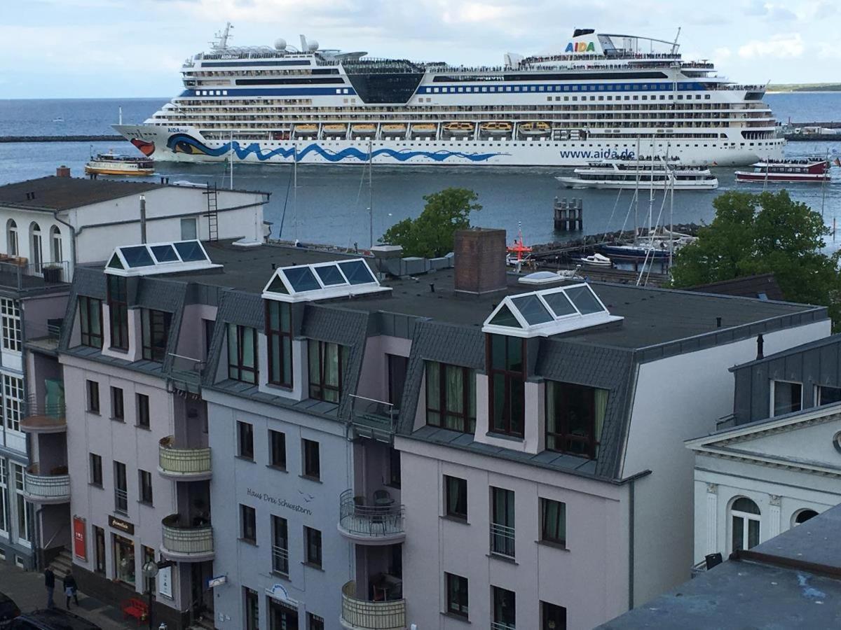 Haus Drei Schwestern, Bernstein Rostock Bagian luar foto